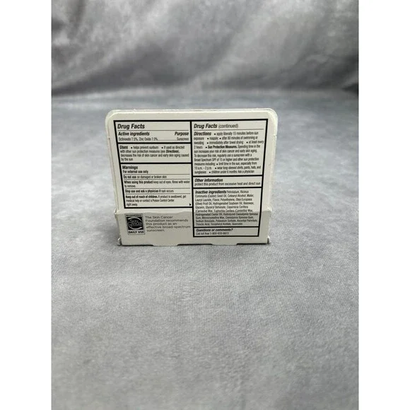 Elta MD UV lip balm spf 36 - Picture 3 of 4